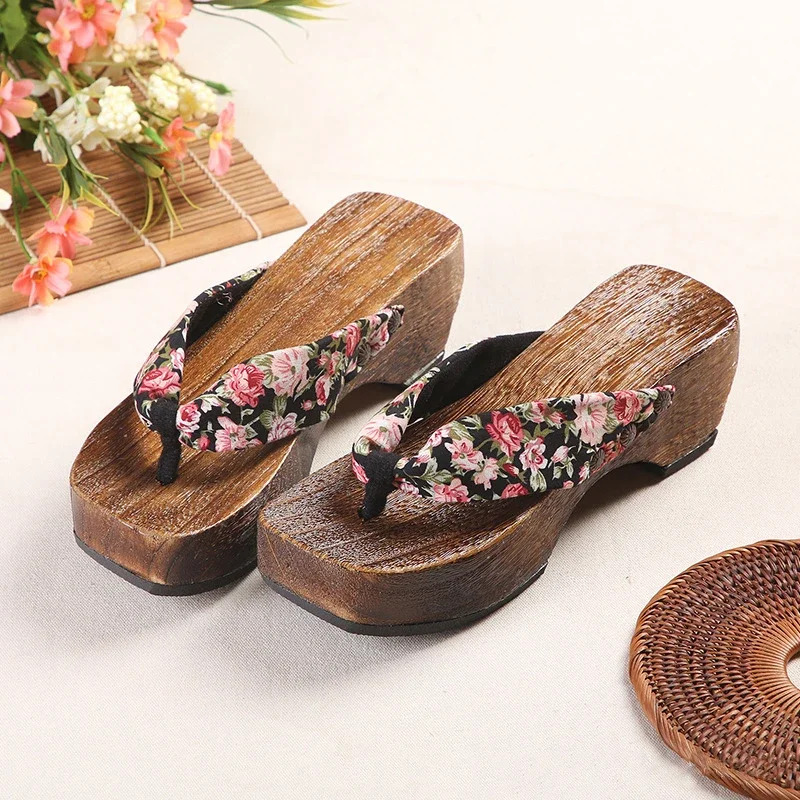 รองเท้าเกต้าสำหรับผู้หญิง ปี 2 - Romper Floral Print บทวิจารณ์และราคา