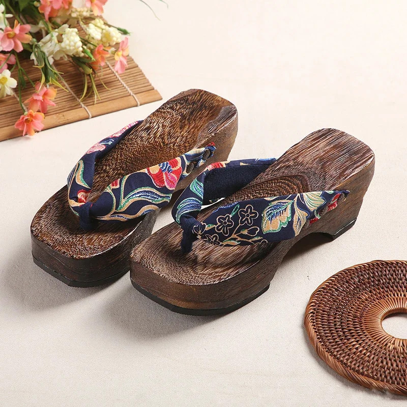 รองเท้าเกต้าสำหรับผู้หญิง ปี 2 - Romper Floral Print บทวิจารณ์และราคา